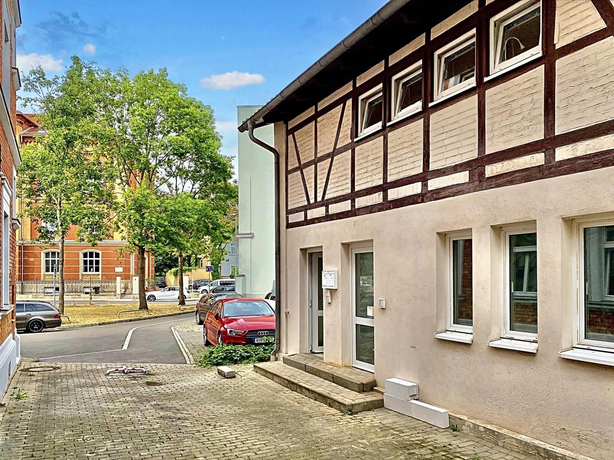Die Remise Mit Kostenlosem Parkplatz Direkt Vor Der Tuer Erfurt Bagian luar foto
